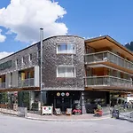 Quality Hosts Arlberg - Anton Hotel