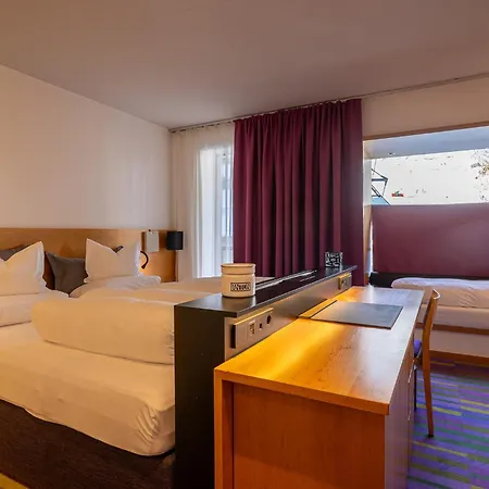 Quality Hosts Arlberg - Anton 酒店 4*