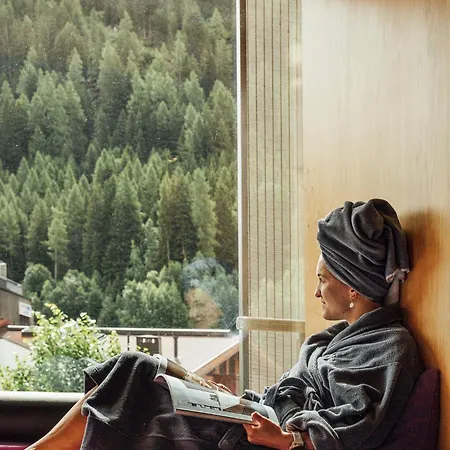 Quality Hosts Arlberg - Anton Hotel 4*
