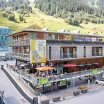 호텔 Quality Hosts Arlberg - Anton 장크트안톤암아를베르크