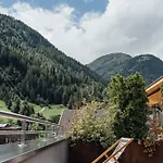 Quality Hosts Arlberg - Anton 장크트안톤암아를베르크