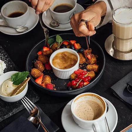 Hotel Quality Hosts Arlberg - Anton